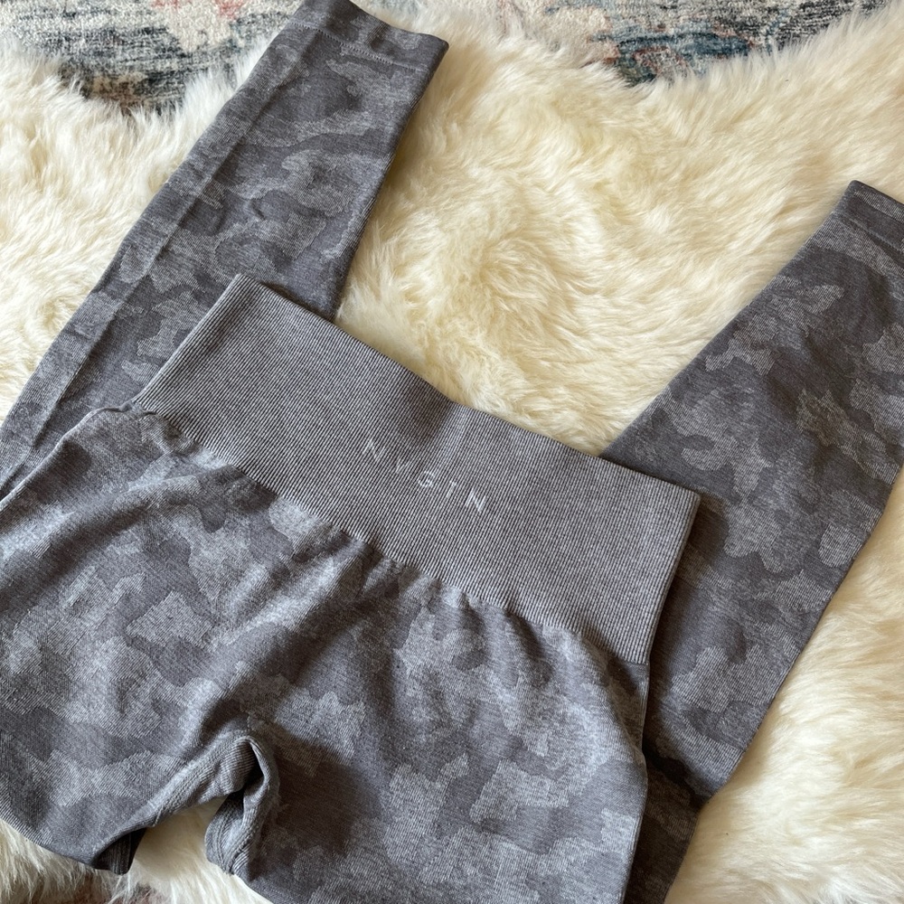 NVGTN camo leggings